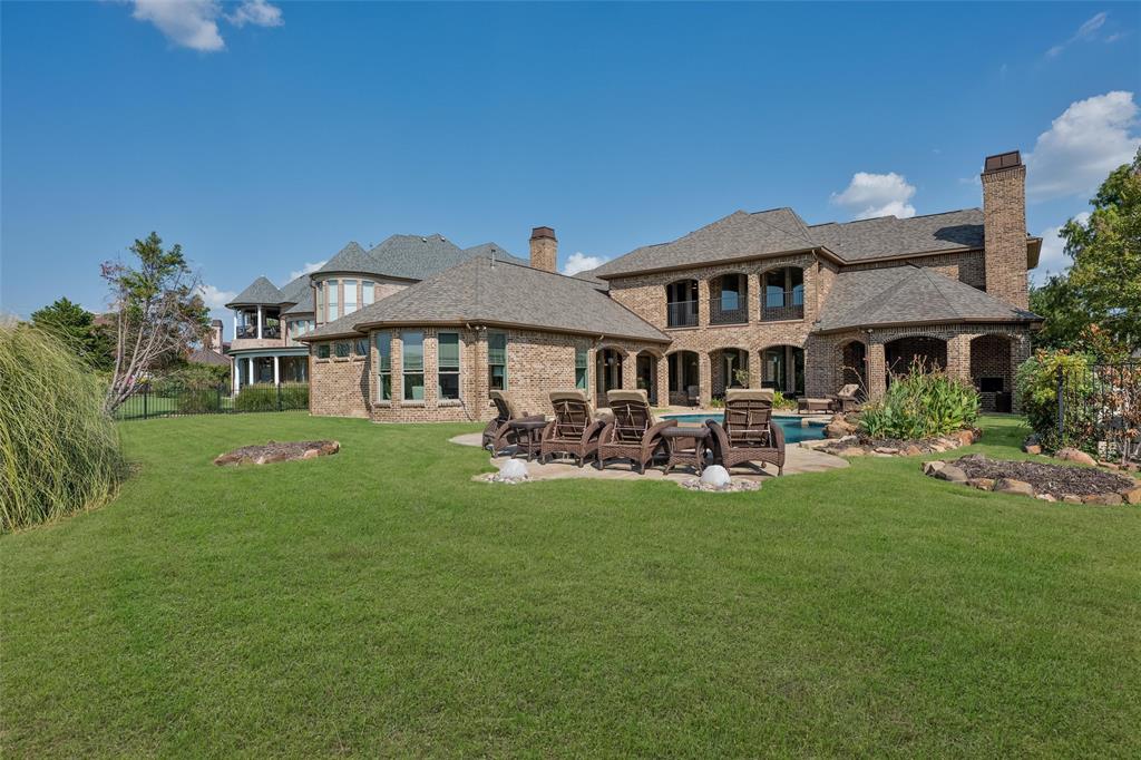 2113 Kings Pass Property Photo 2