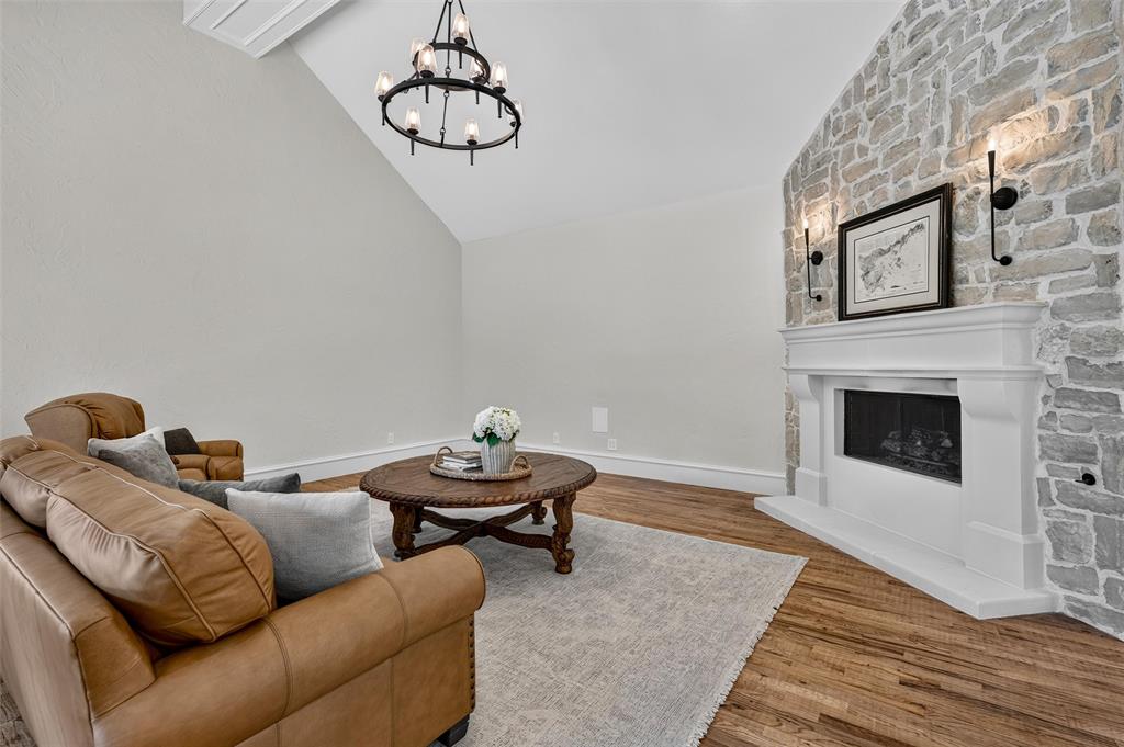 2113 Kings Pass Property Photo 14