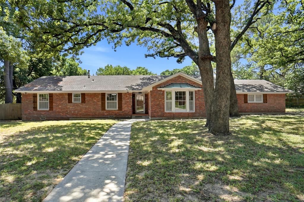 900 Liveoak Street Property Photo 1