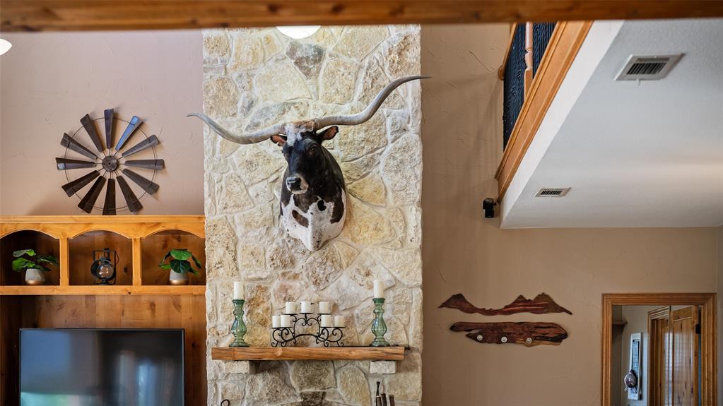 7999 County Road 151 449 177820 Property Photo 8