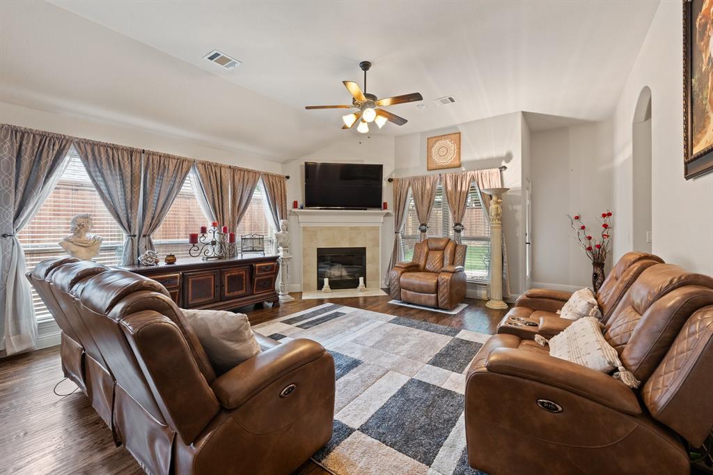 1000 Longhorn Drive Property Photo 14