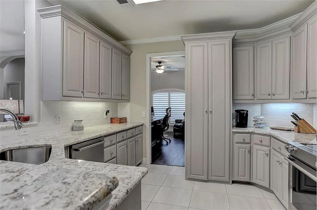146 Derby Drive Property Photo 12