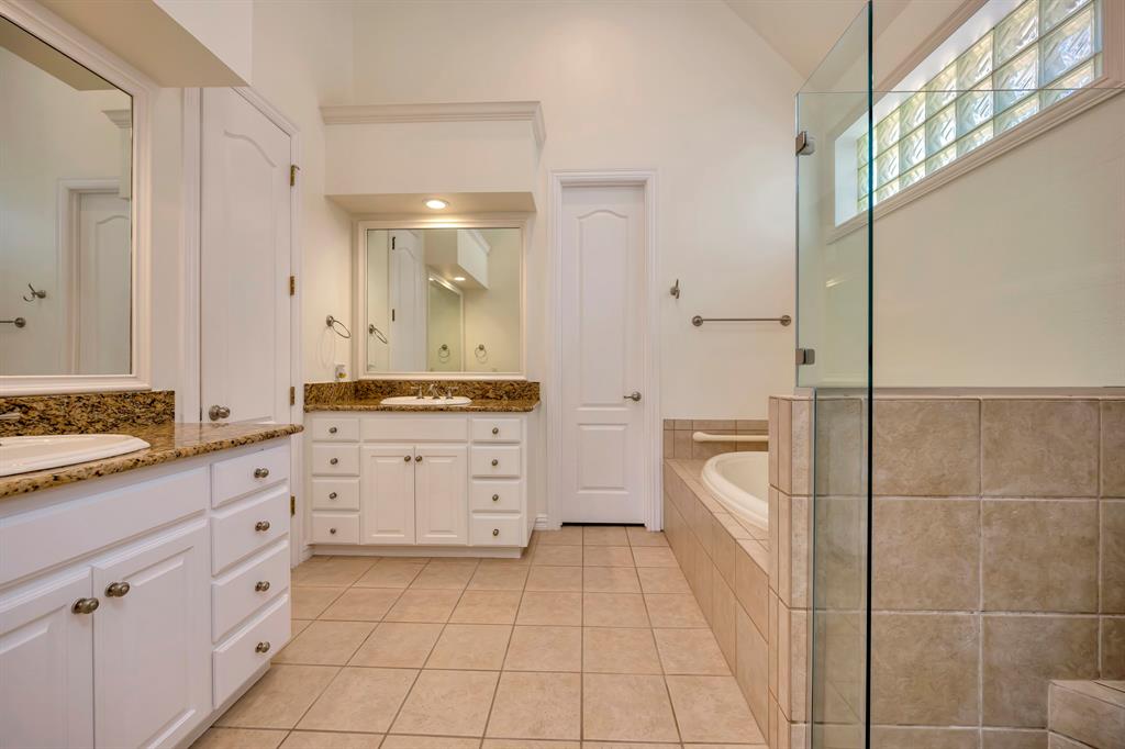 221 Versailles Lane Property Photo 21