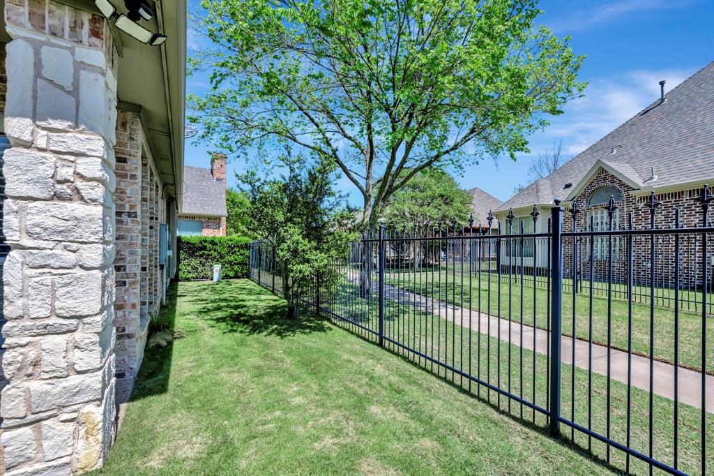 221 Versailles Lane Property Photo 33