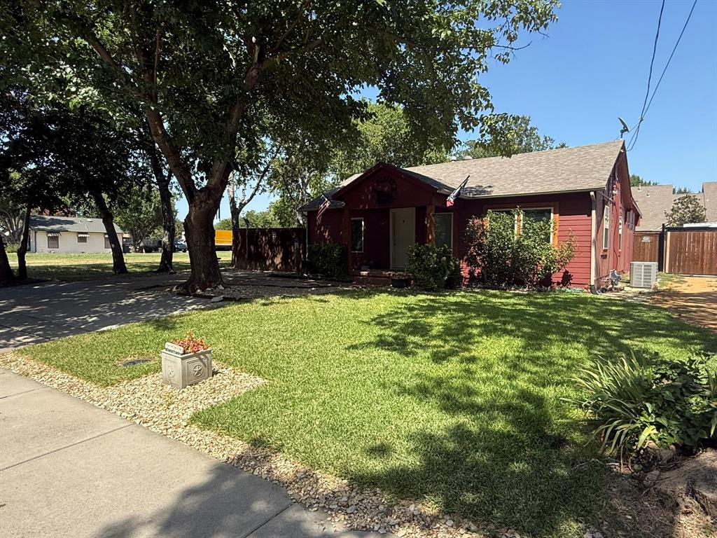528 S Coppell Road Property Photo 1