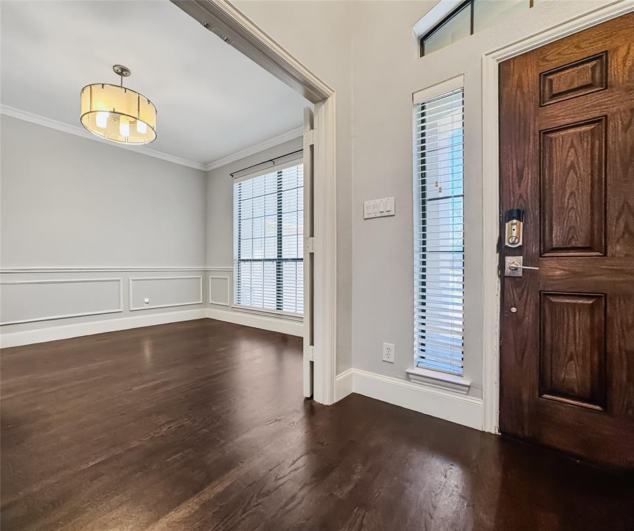 5508 Thistle Hill Property Photo 6
