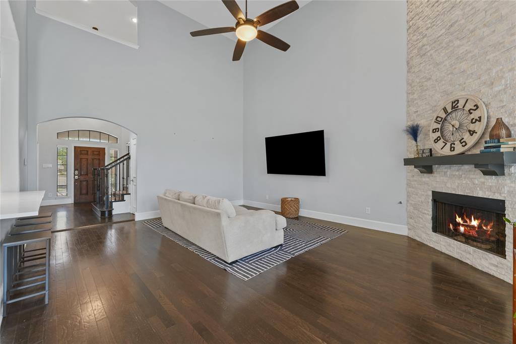 5508 Thistle Hill Property Photo 9