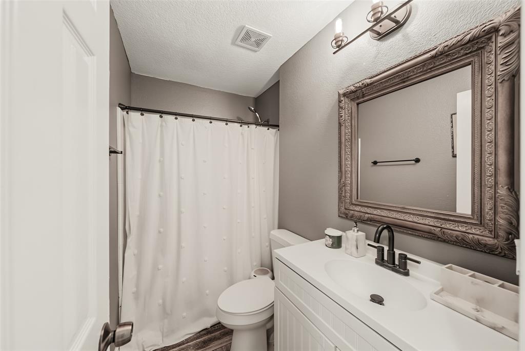 8015 Leigh Ann Drive Property Photo 19