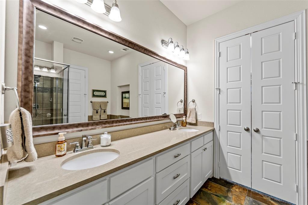 4917 Shore Crest Drive Property Photo 12