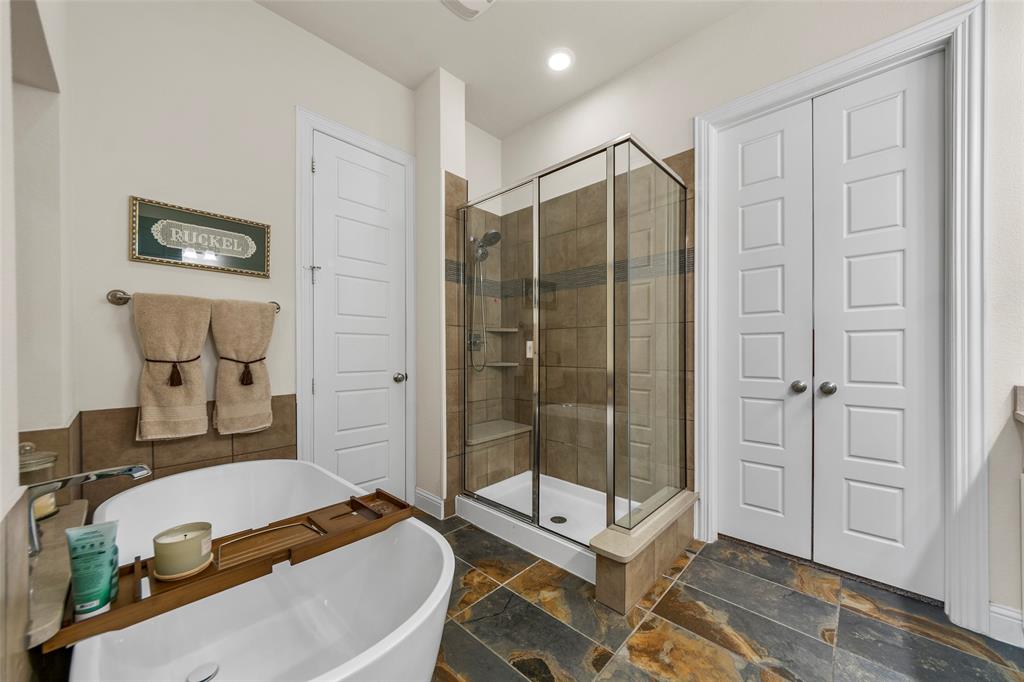 4917 Shore Crest Drive Property Photo 15