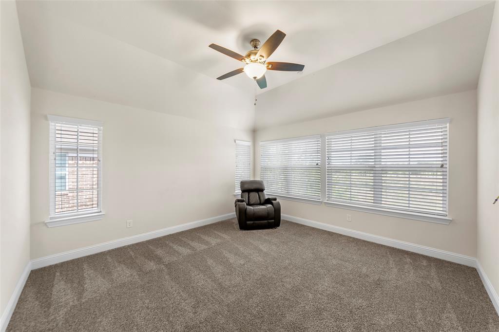 4917 Shore Crest Drive Property Photo 28