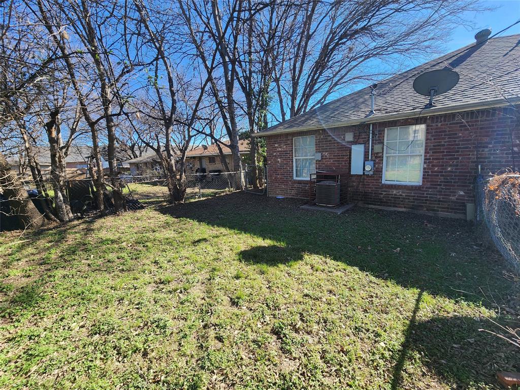 939 Baker Street Property Photo 17