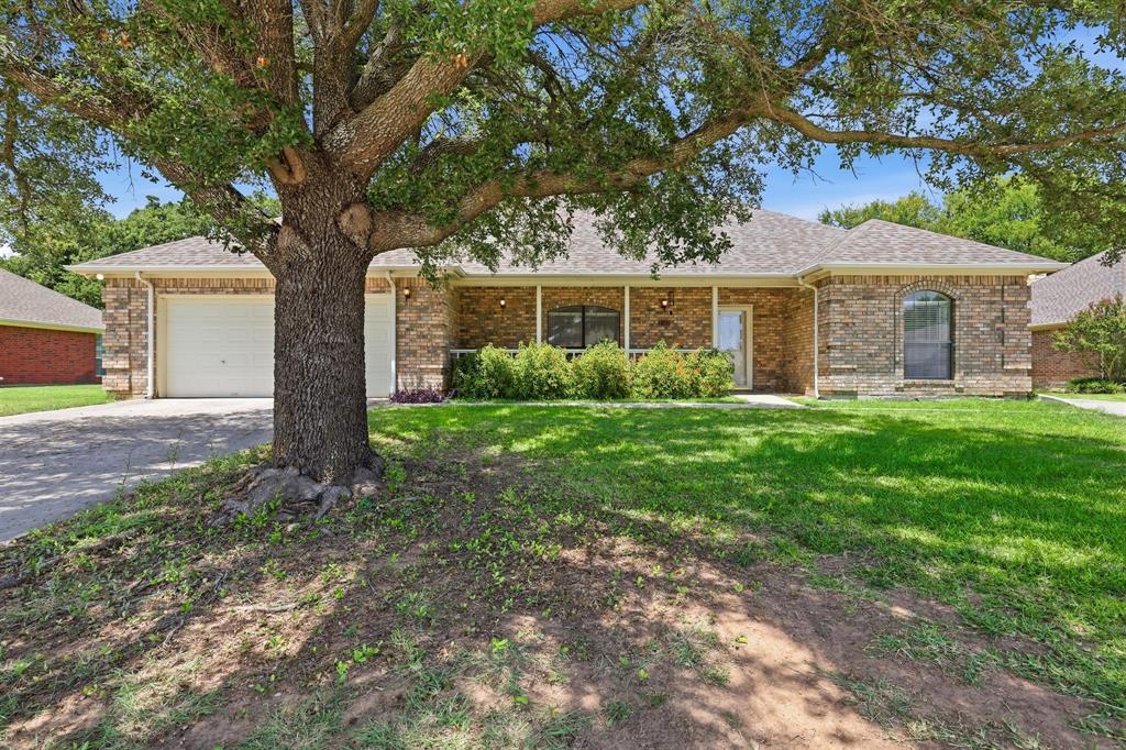 2103 Fair Oaks Drive Property Photo 1