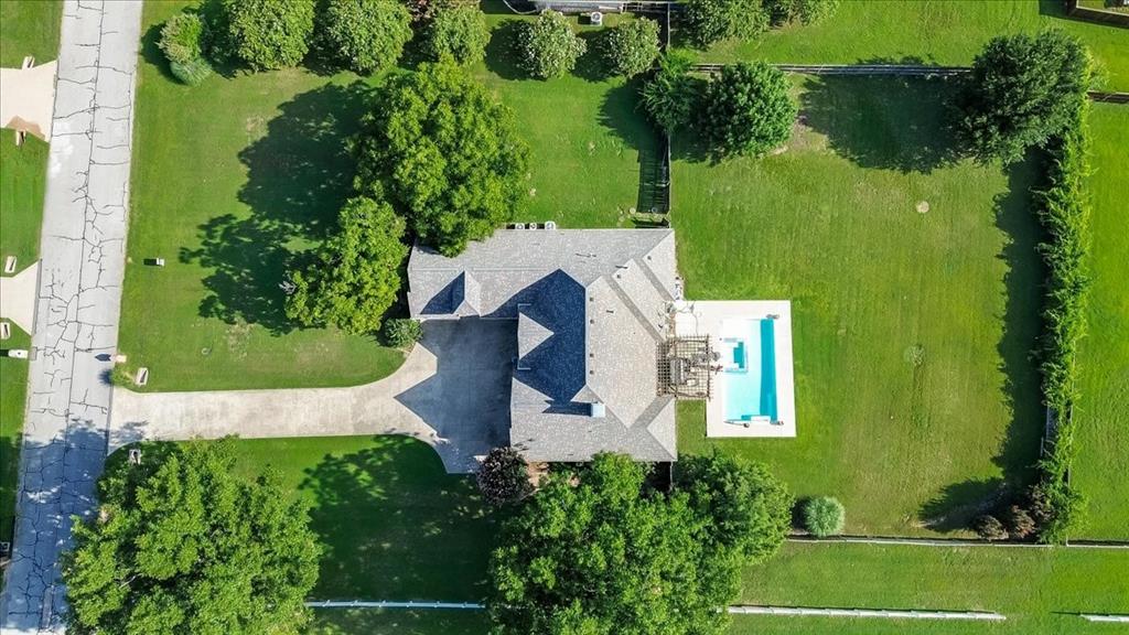 30 Tananger Springs Drive Property Photo 2