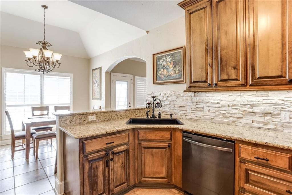 30 Tananger Springs Drive Property Photo 8