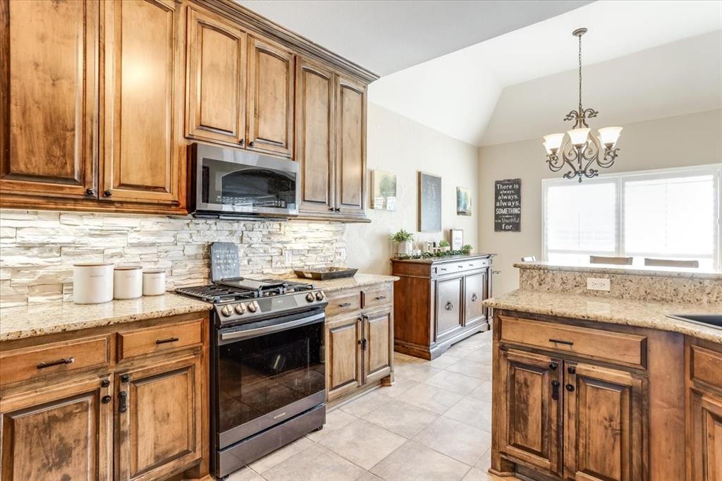 30 Tananger Springs Drive Property Photo 10