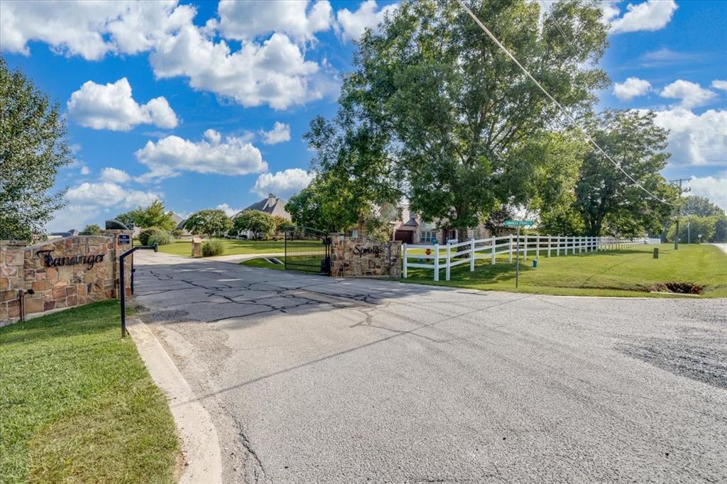 30 Tananger Springs Drive Property Photo 32