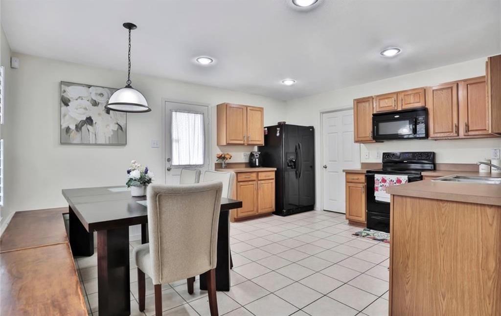 10040 Daly Drive Property Photo 6