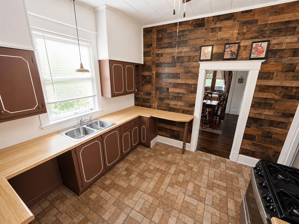 1340 Pine Bluff Property Photo 4