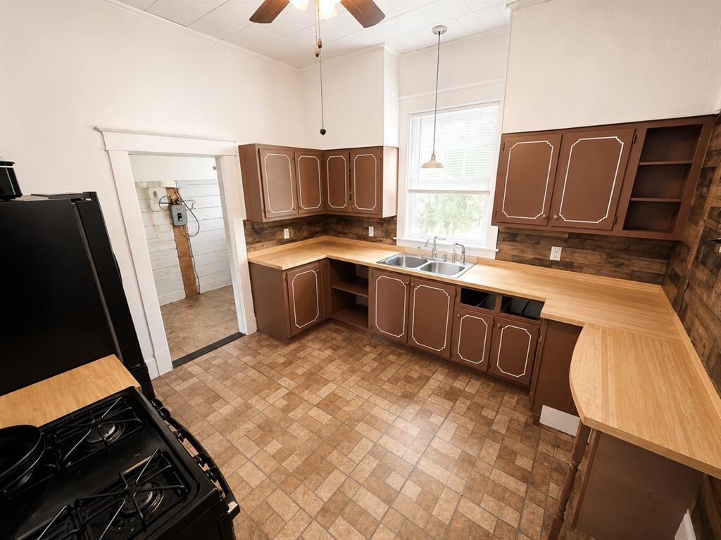 1340 Pine Bluff Property Photo 5