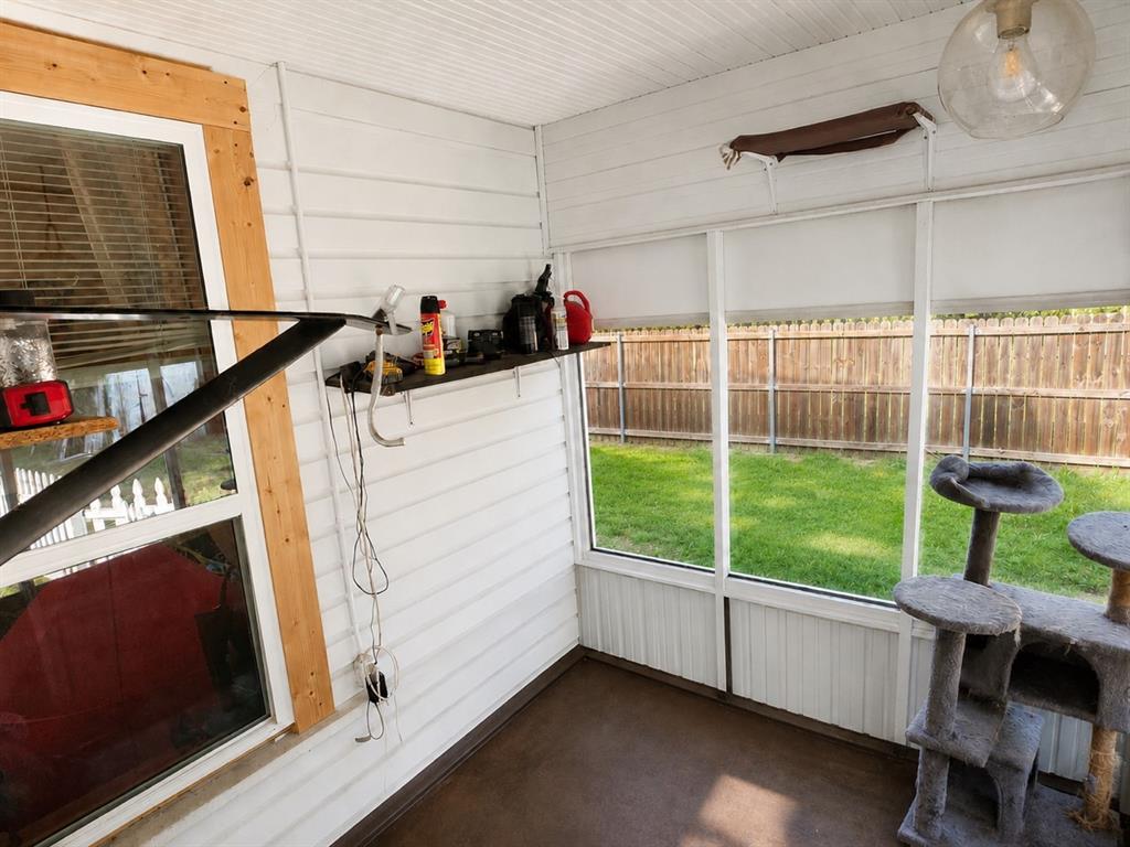1340 Pine Bluff Property Photo 9