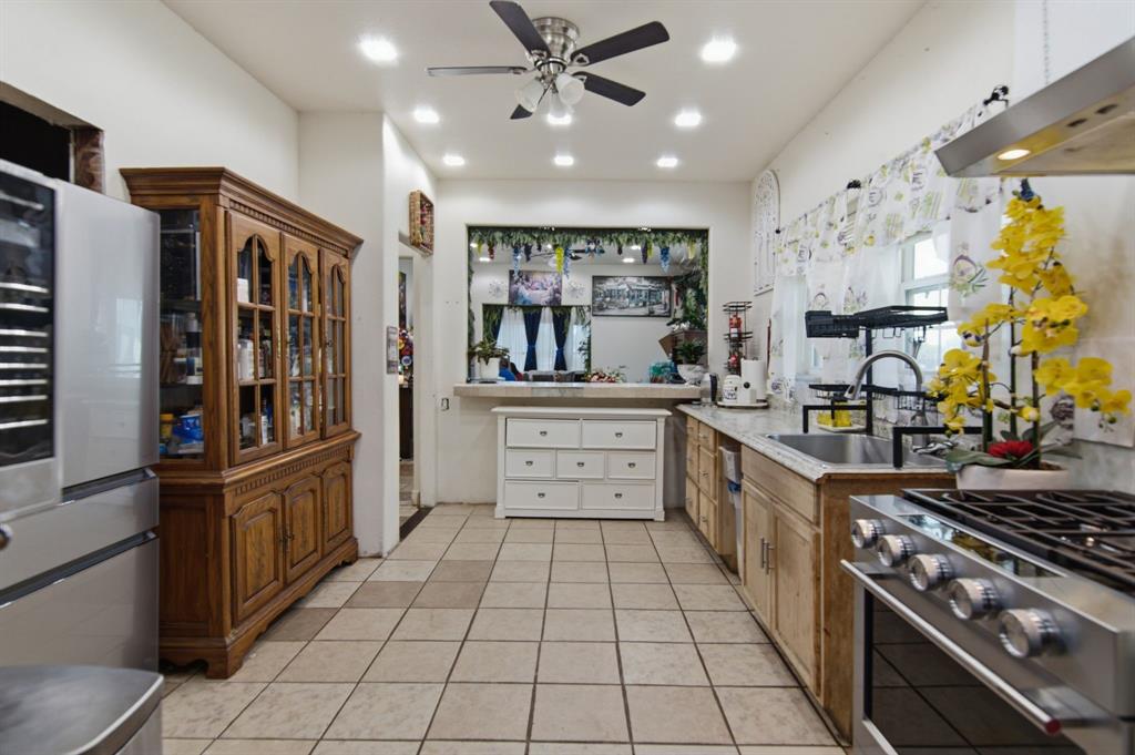 2929 E Lancaster Avenue Property Photo 14