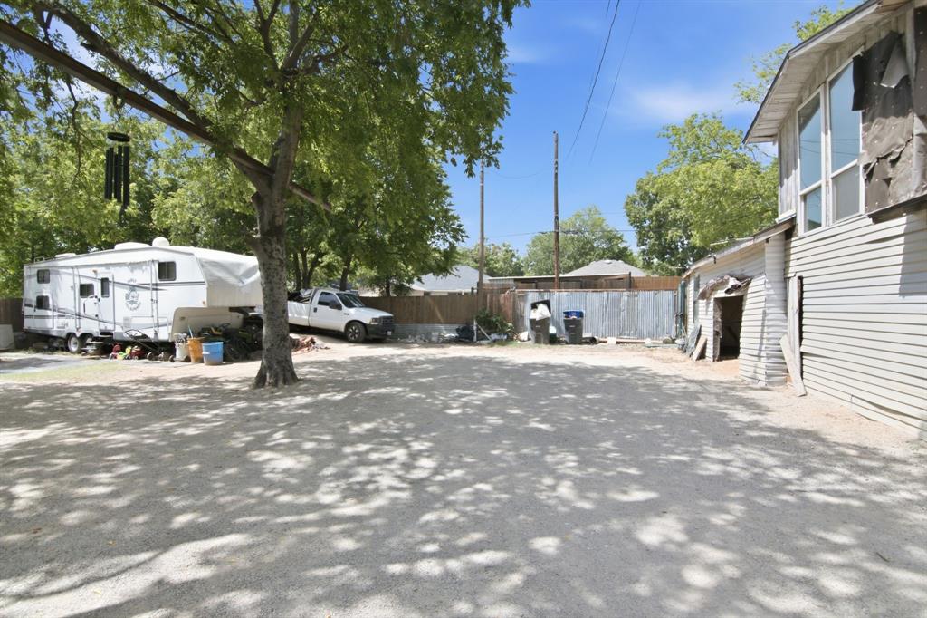 2929 E Lancaster Avenue Property Photo 26