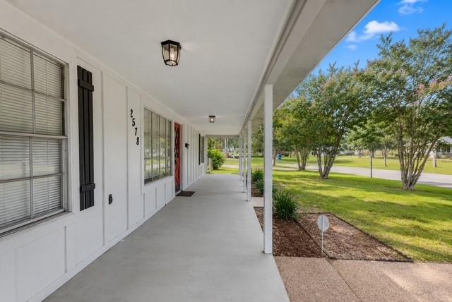 2578 Crape Myrtle Street Property Photo 2