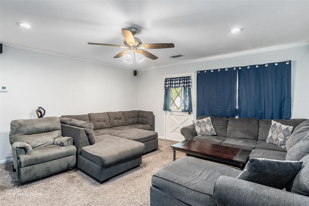 2578 Crape Myrtle Street Property Photo 5