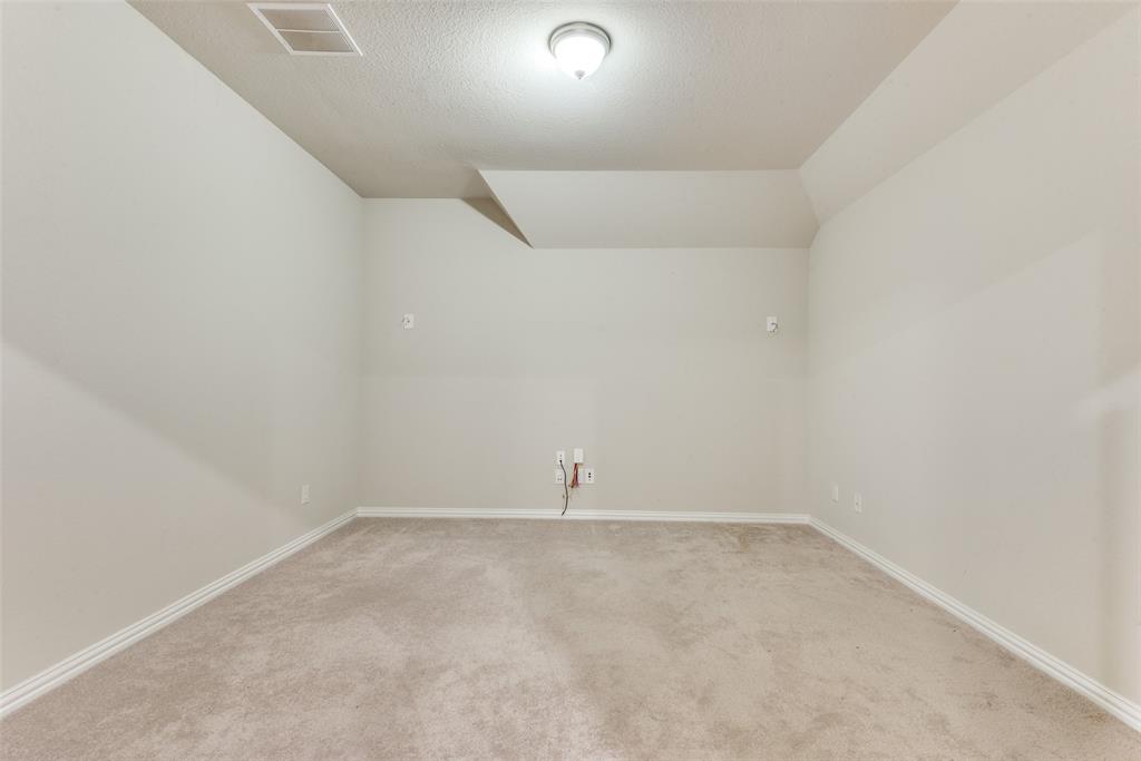 708 Dusty Trail Property Photo 21