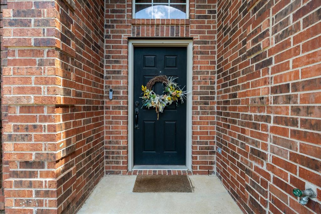 1709 Rushing Way Property Photo 2
