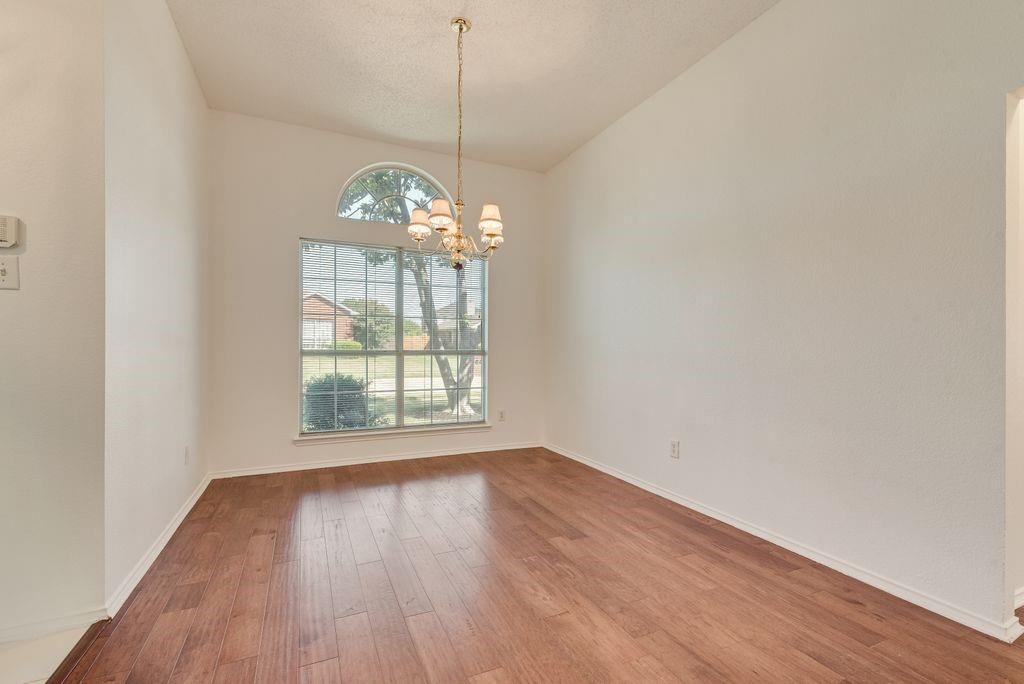 2704 Crooked Creek Property Photo 5