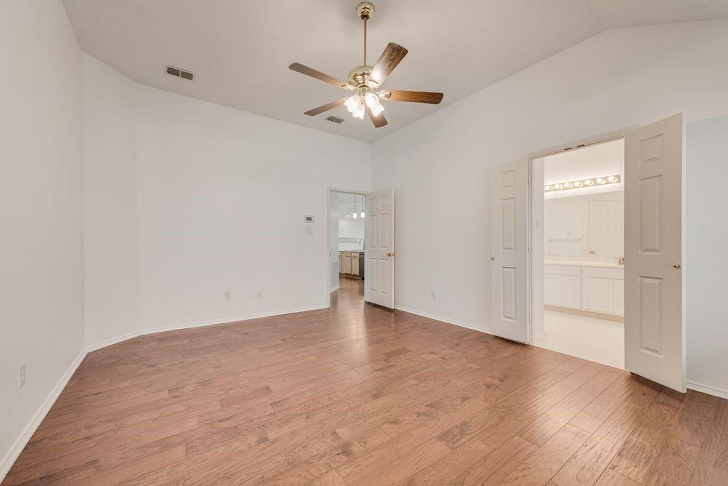 2704 Crooked Creek Property Photo 27