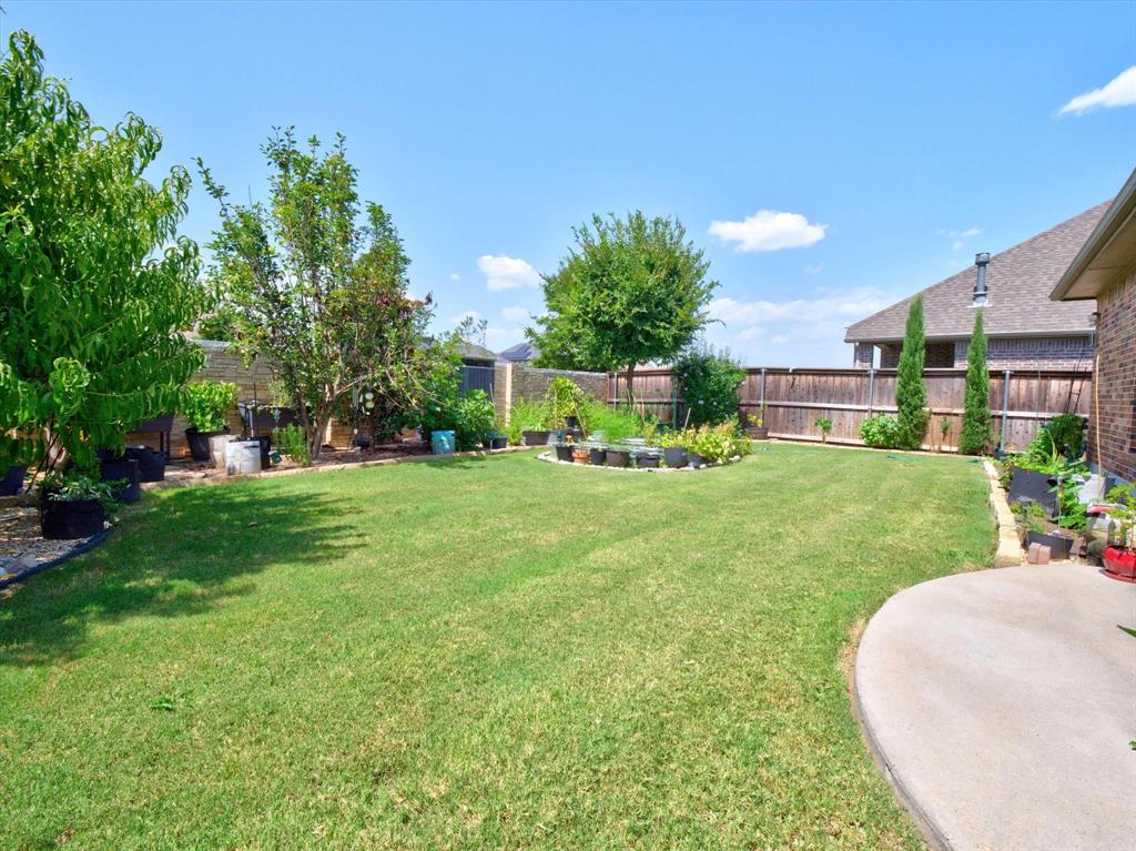 1005 Hubbard Creek Trail Property Photo 24