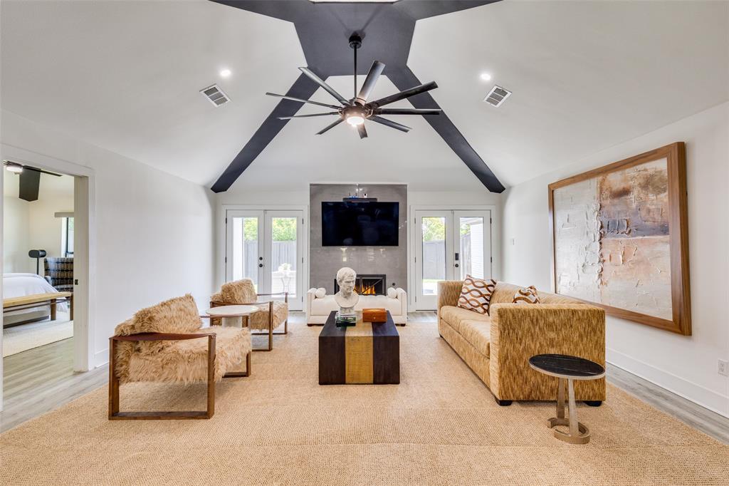 6626 Harvest Glen Drive Property Photo 15