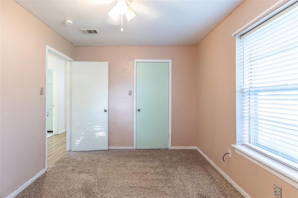 301 Sandy Lane Property Photo 18