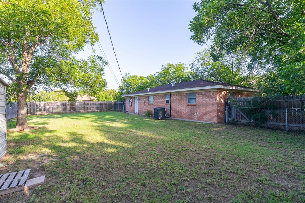 301 Sandy Lane Property Photo 22