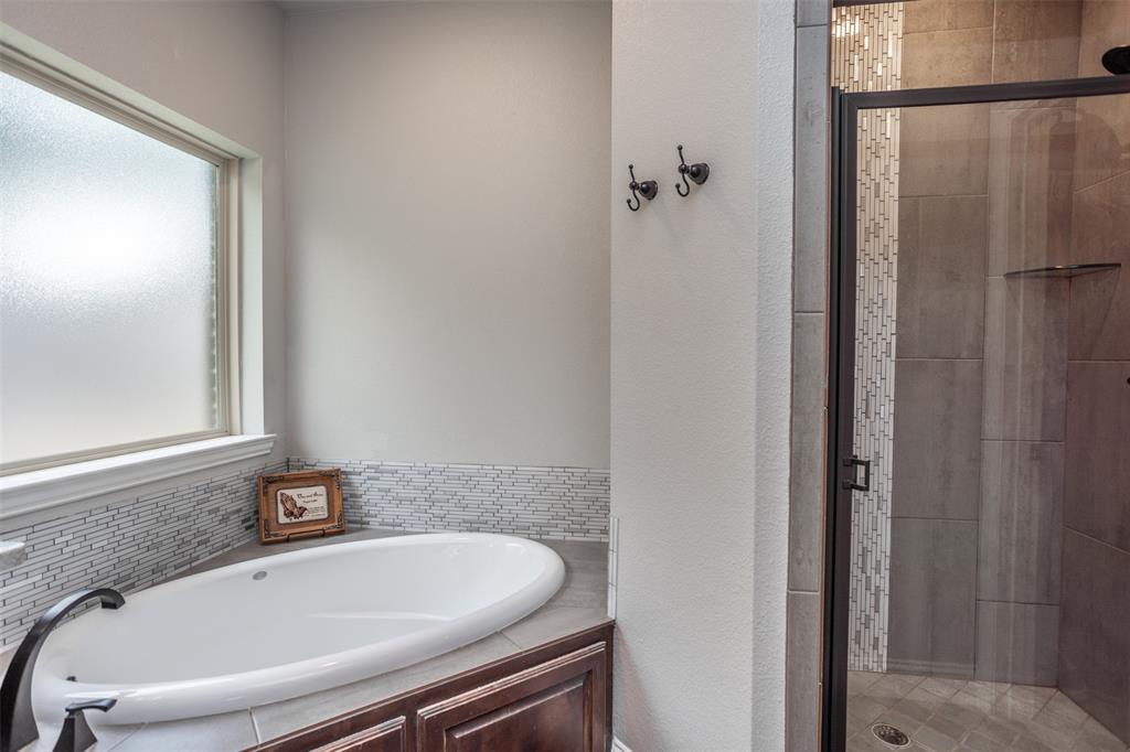 110 E Iriquois Drive Property Photo 31