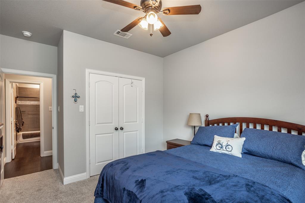 110 E Iriquois Drive Property Photo 35