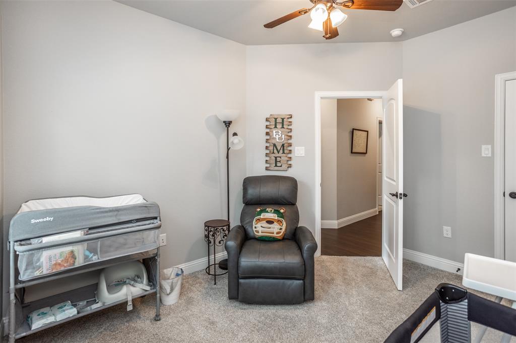 110 E Iriquois Drive Property Photo 38