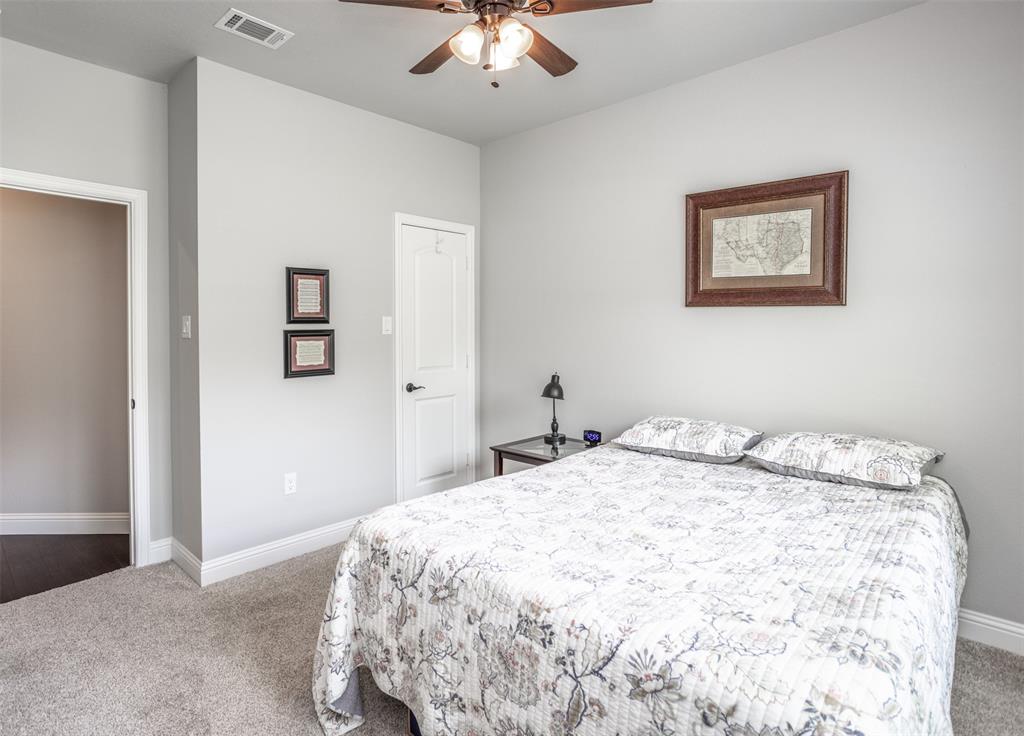110 E Iriquois Drive Property Photo 40