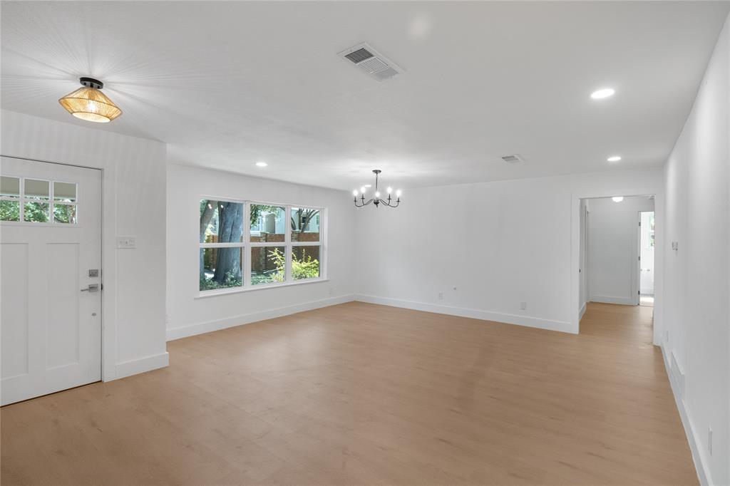 7358 Winnell Way Property Photo 6