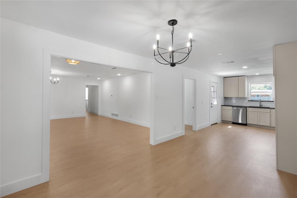 7358 Winnell Way Property Photo 10