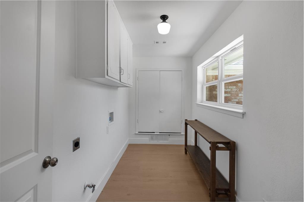 7358 Winnell Way Property Photo 14