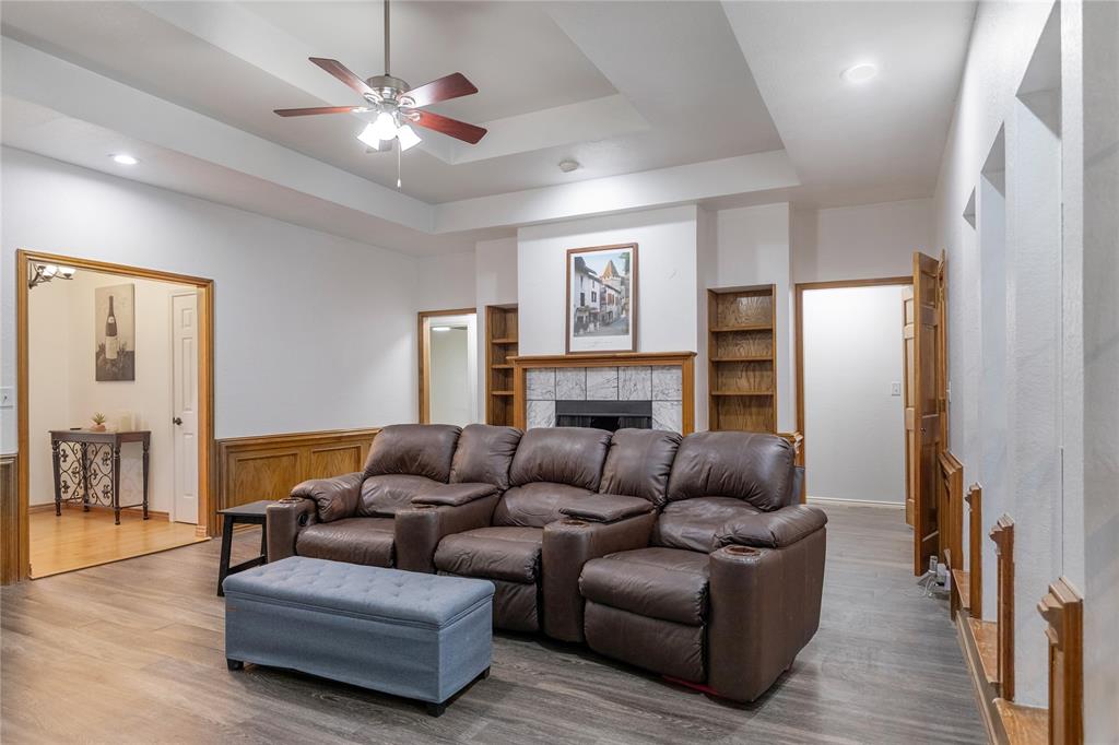 2108 Oakmeadow Place Property Photo 3