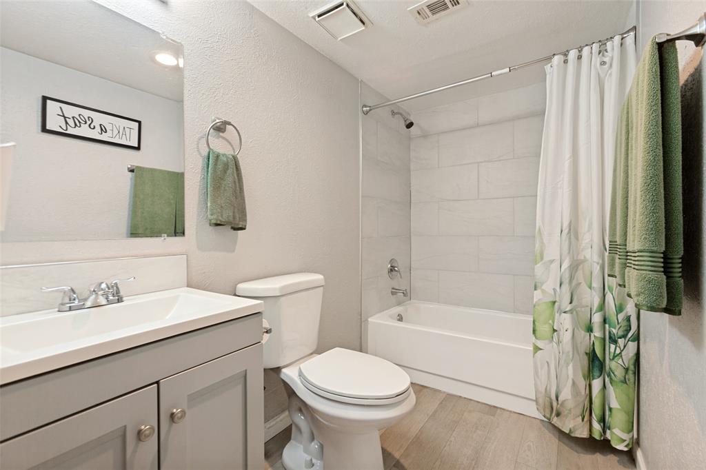 1305 Blanco Lane Property Photo 11