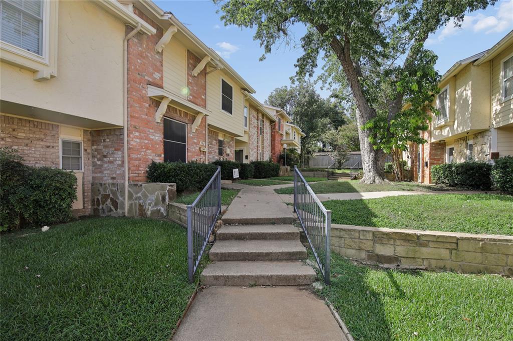 1971 Shorewood Drive Property Photo 1