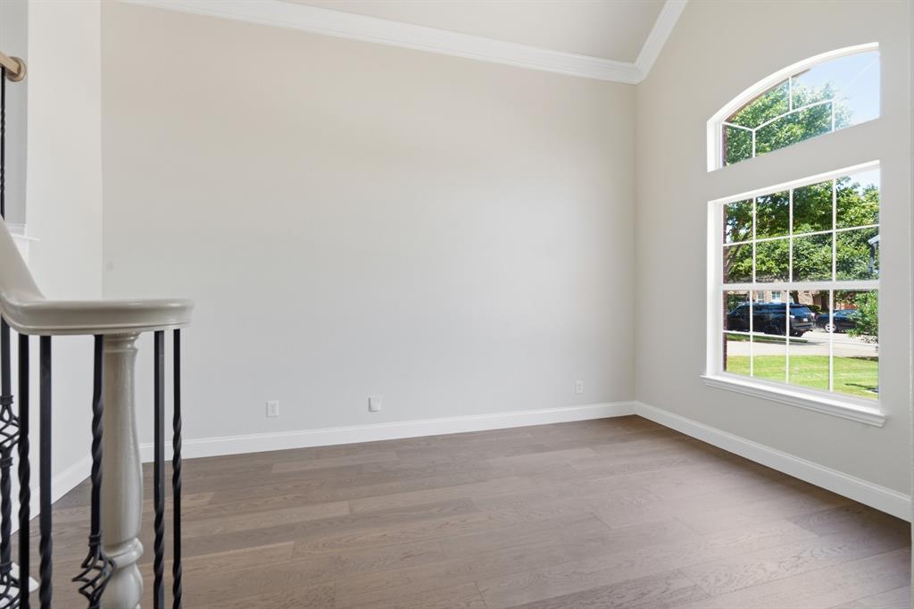 15701 Crown Cove Lane Property Photo 8
