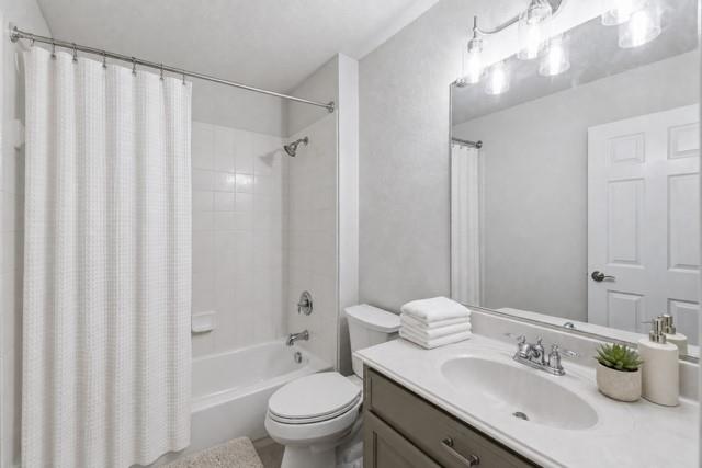 15701 Crown Cove Lane Property Photo 33