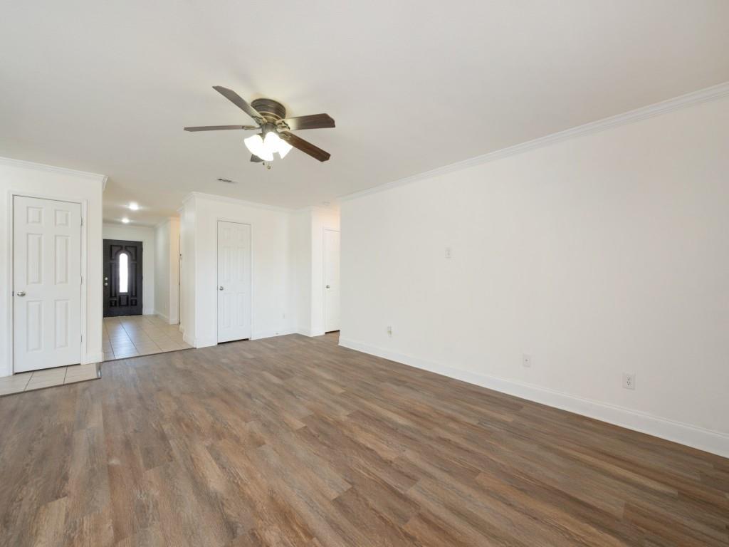 1281 Wysteria Lane Property Photo 3